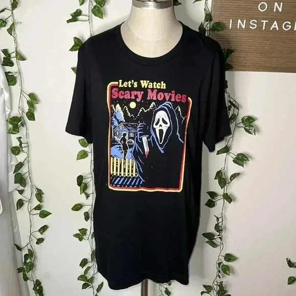 Ghostface SCREAM “Let’s Watch Scary Movies” Graphic Tee - Picture 2 of 5